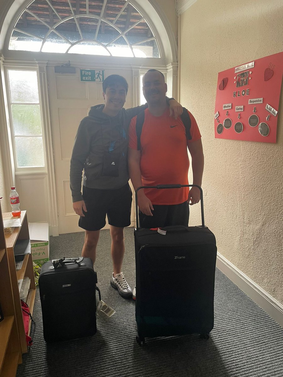 AbbotsGrangeSIS's tweet photo. The adventure begins ❤️#holidays #funinthesun @SISUK_ https://t.co/c7KlmVwn0x
