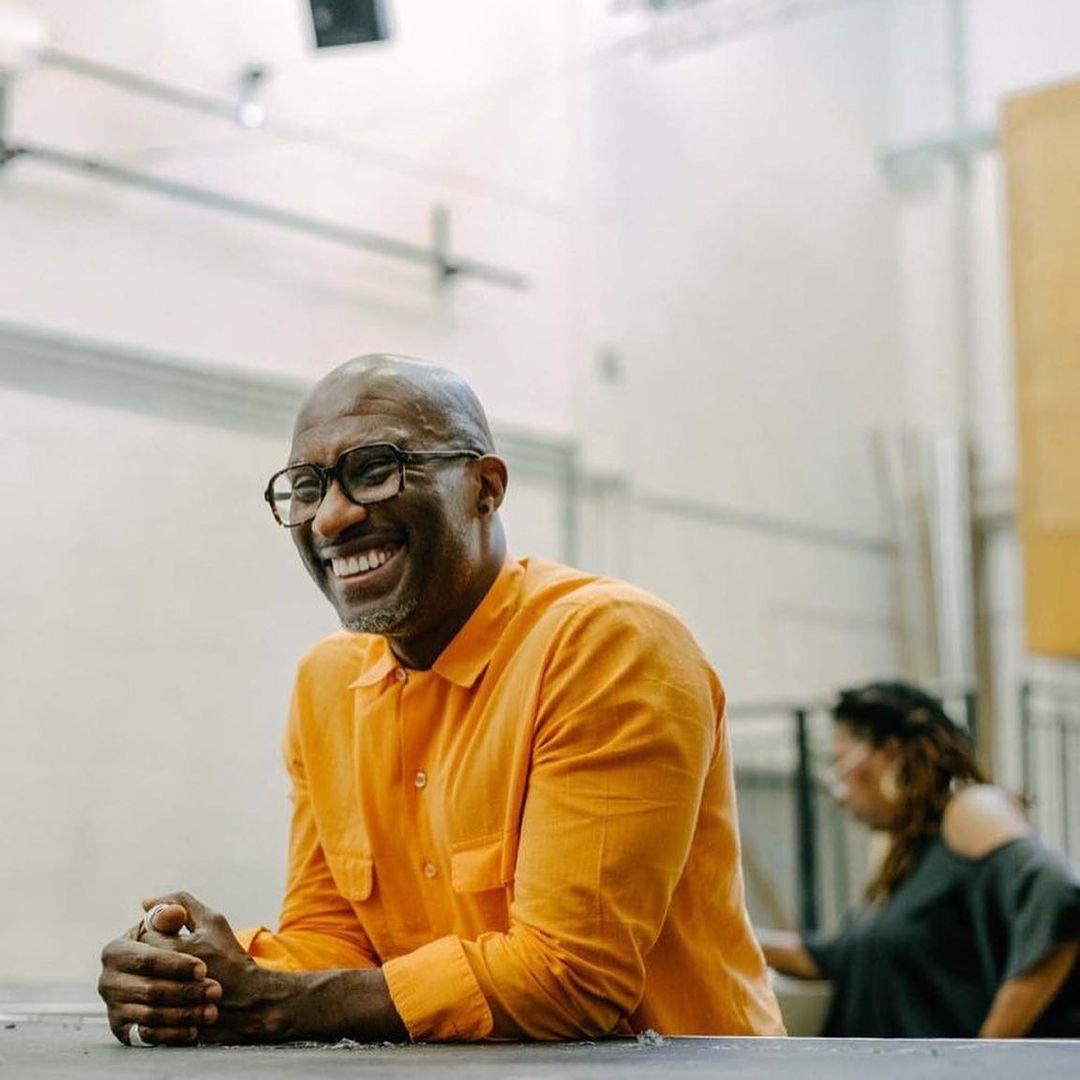 🎭🤎 We’ve teamed up <a href="/NationalTheatre/">National Theatre</a> for the next <a href="/Afridiziak/">Afridiziak Theatre News 🤎🎭</a> x <a href="/dopeblackmums/">Dope Black Mums</a> theatre meet up. 

We have a pair of tickets to giveaway to join us to see DEATH OF ENGLAND: CLOSING TIME. 🙌🏾

🗓️ Tues 19 Sep, 8pm

Head over to our IG page for more info.👇🏾
instagram.com/p/CxSksWLIoNj/…