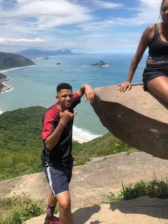 NO CONTEXT HUMANS tweet media