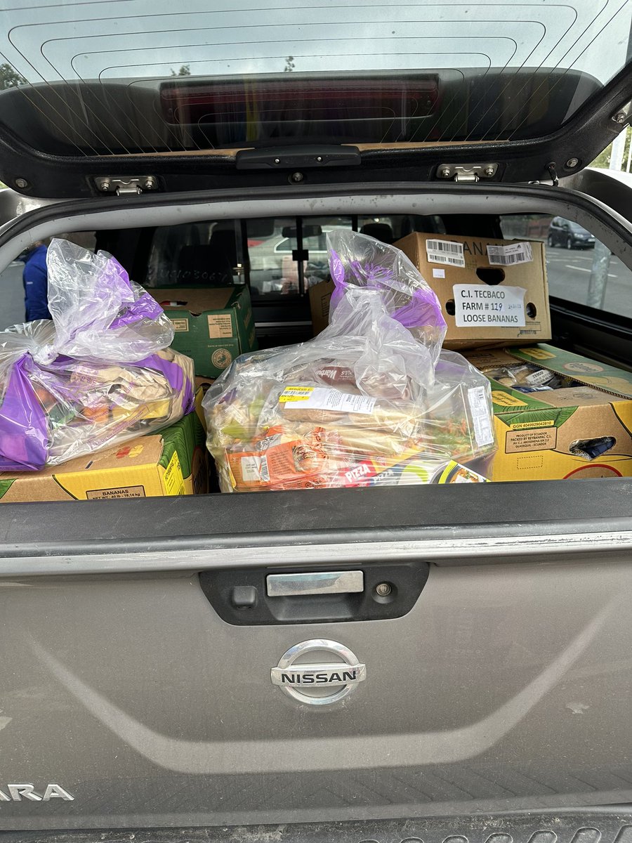 iandugdale54's tweet photo. Great collection from @Tesco for the @SoupRochdale #easternarea https://t.co/VApxtc7GUg