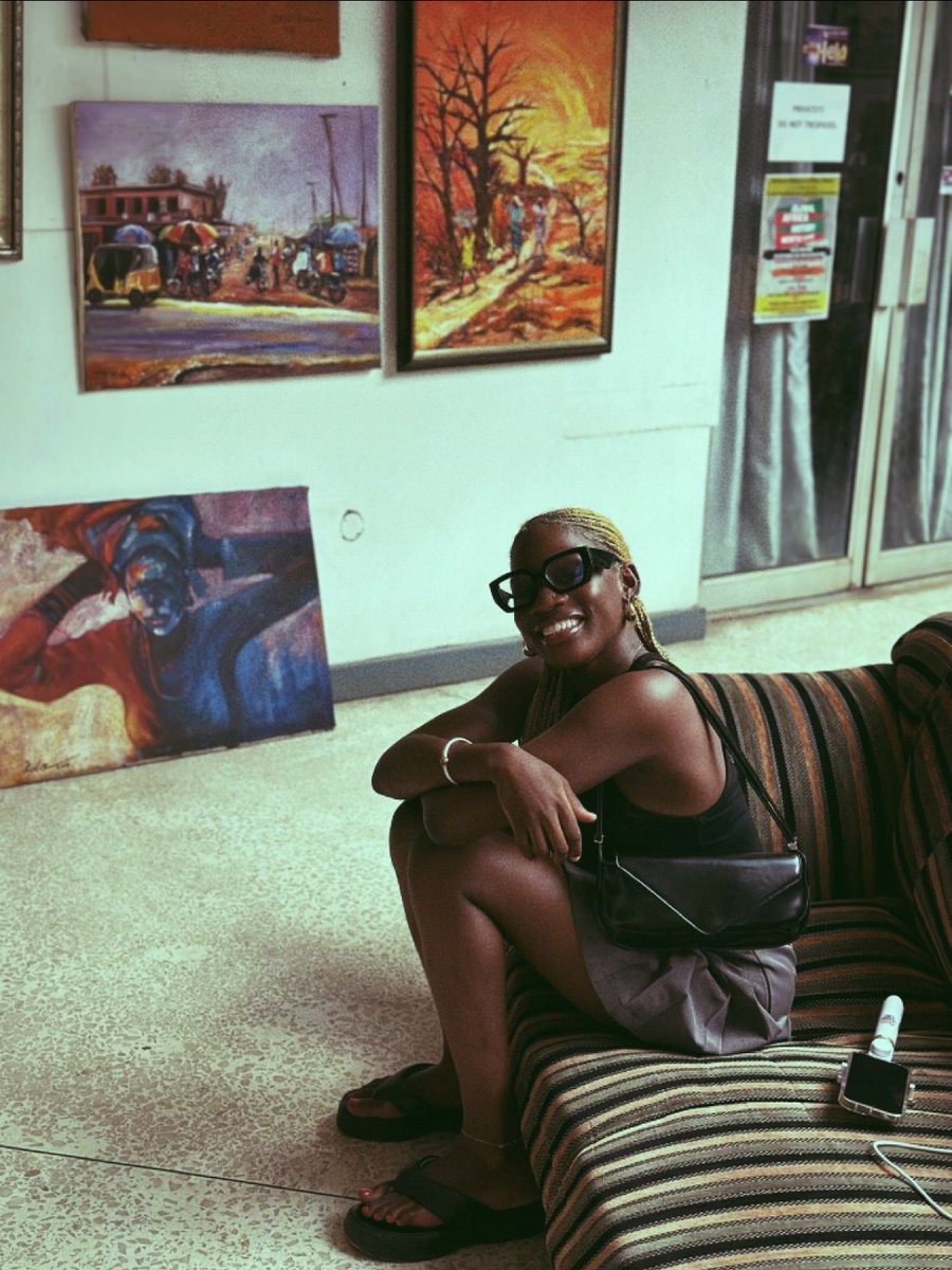 HotIbadans's tweet photo. This is your sign to visit an art gallery ❤️ https://t.co/kojXI630ks