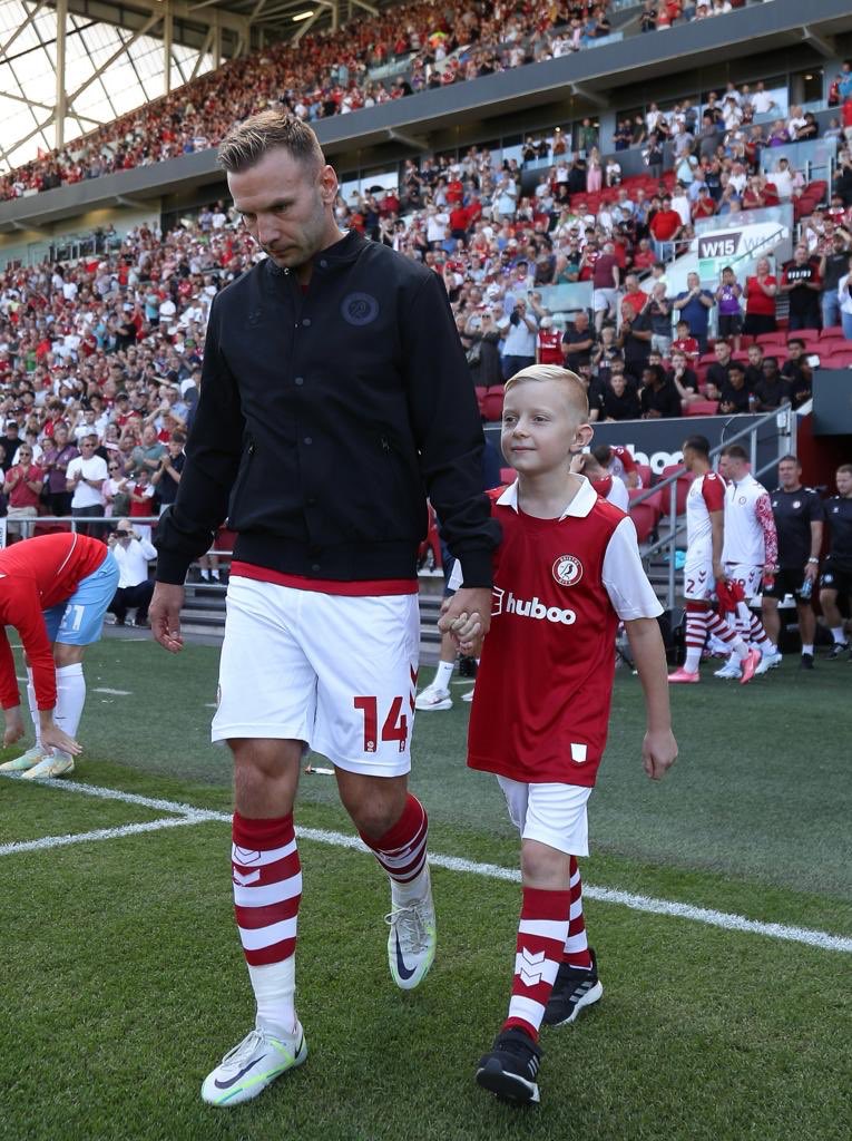 COMPETITION - Retweet &amp; follow <a href="/3PIAPC/">3 Peaps In A PodCast</a> &amp; <a href="/huboofulfilment/">Huboo</a> to enter the prize draw to win a Mascot Experience courtesy of Huboo!…Full details on the WBA podcast (Spotify - bit.ly/3PCYTq1 / Apple - apple.co/3RnbTBq) OUT NOW!