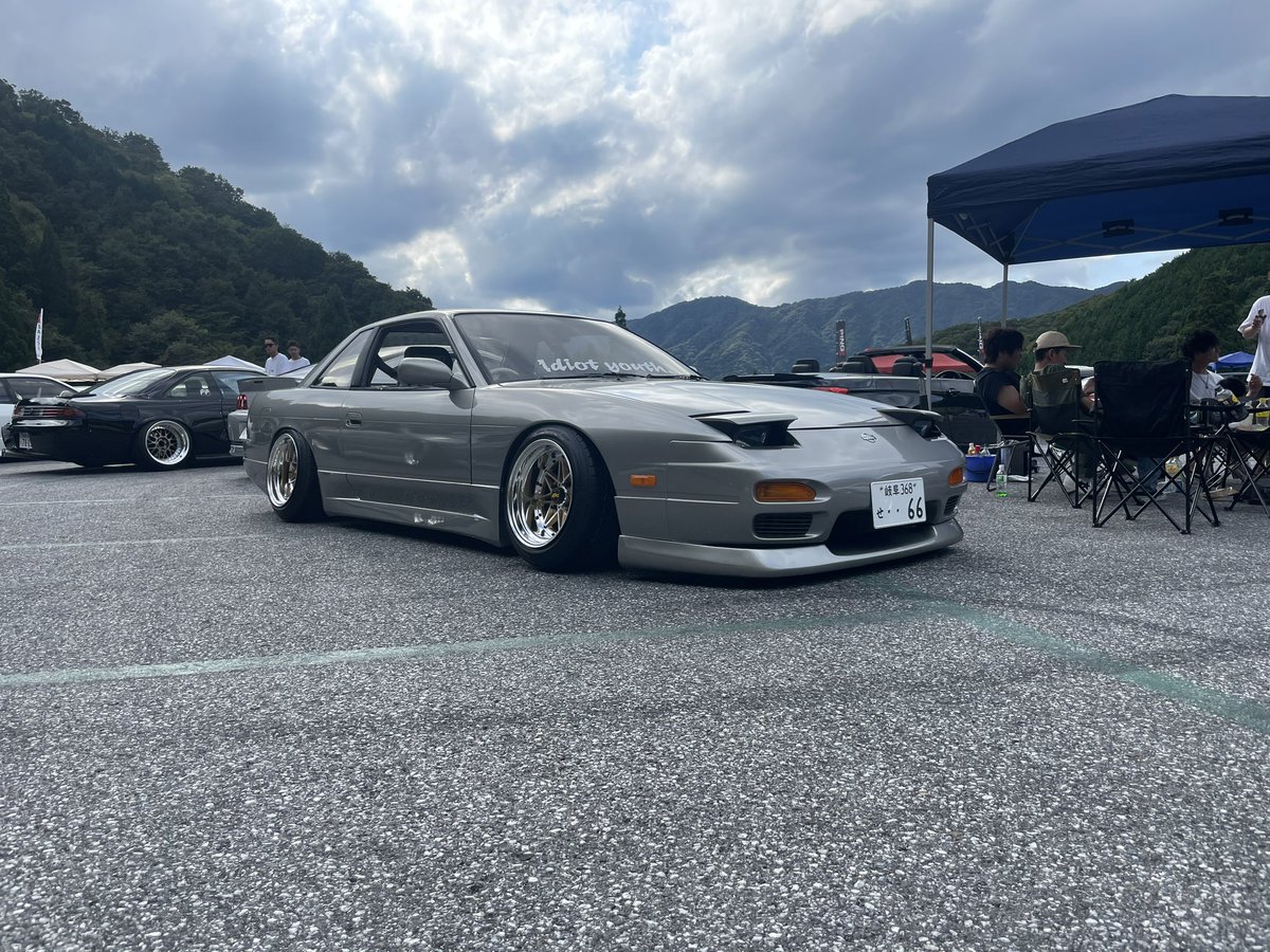yt2gao's tweet photo. 低床モラトリアム行かれた方お疲れ様でした！

実はca13とシエナのパーツ生贄に捧げ新たに塗装ガサガサのs13買ってきて中期ワンビア作ってました！
同じタイミングでむつみも全塗装だったのでどうせなら一緒の色にしました

パーツ売って下さった方本当にありがとうございました🙇
 #低床モラトリアム https://t.co/MbqYbNMfre