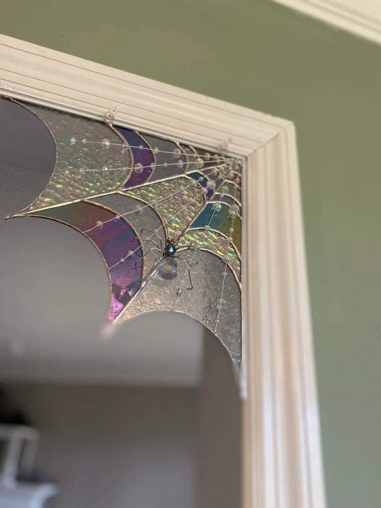 Stained glass iridescent spider web 🕸️ with spider by MakeMeGlassandMore Custom order here : tidd.ly/3SbHwf0 More Stained Glass Spider Web here tidd.ly/3DOC7pJ