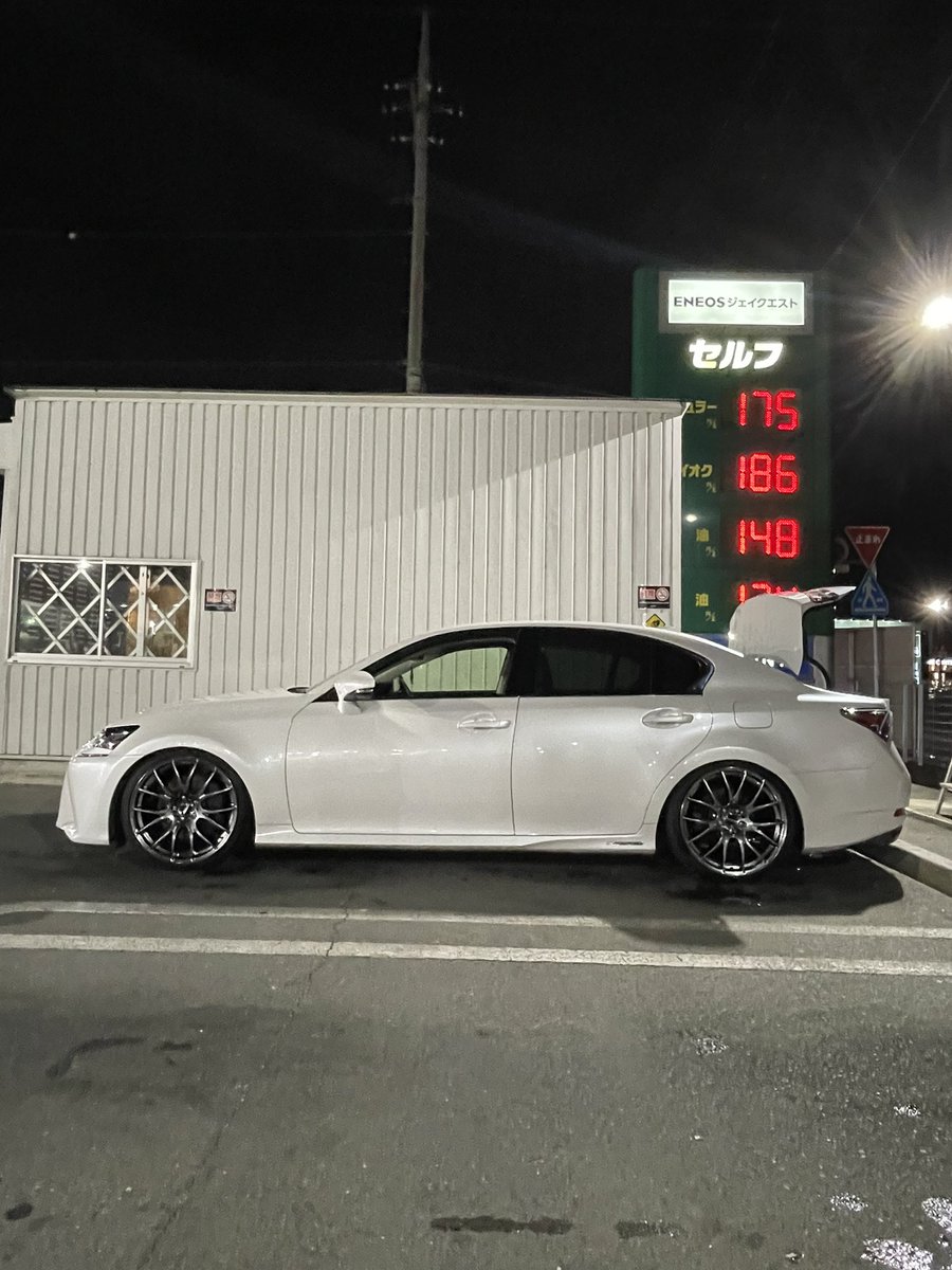 k_kkooki's tweet photo. 久しぶり洗車 https://t.co/0j7kqX3LGC