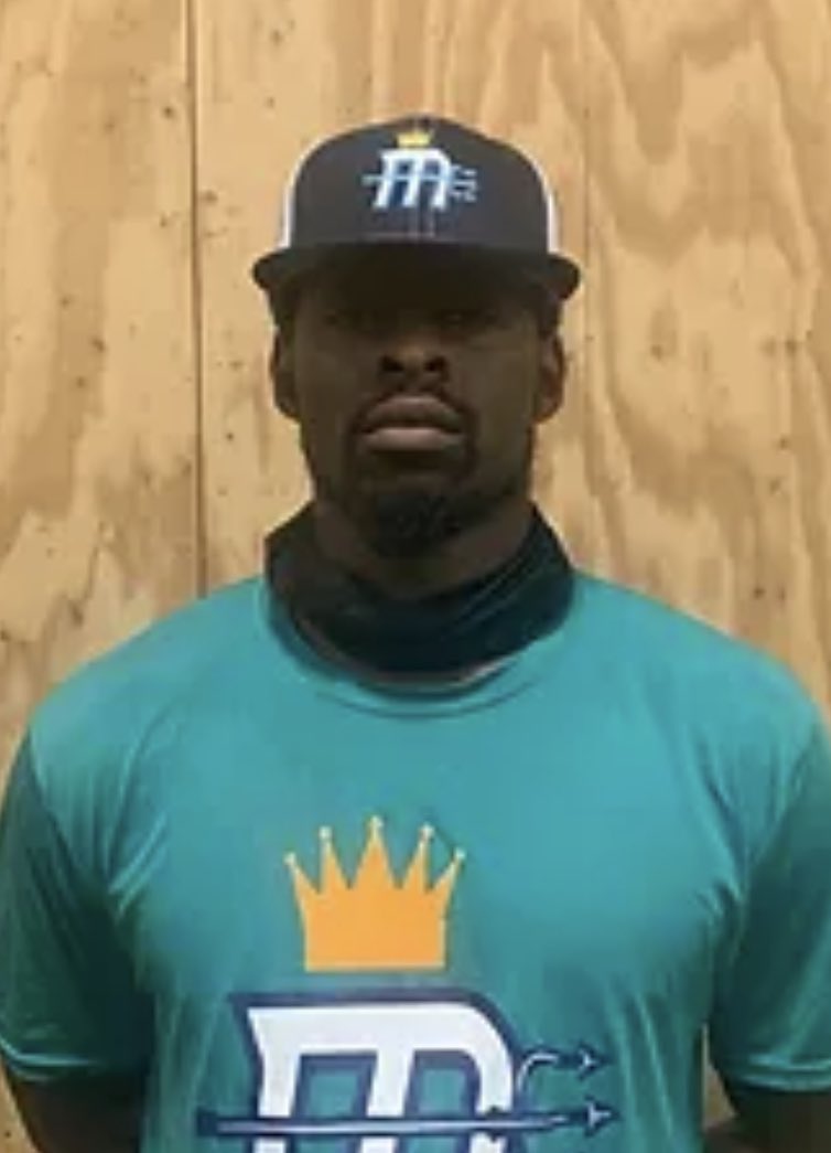 SHOUTING Happy Birthday to the only and only G! One of the finest Asst Coaches around! Happy 3-0! <a href="/Good_InnerG/">Gerrion Grim III</a>  #SCCougs