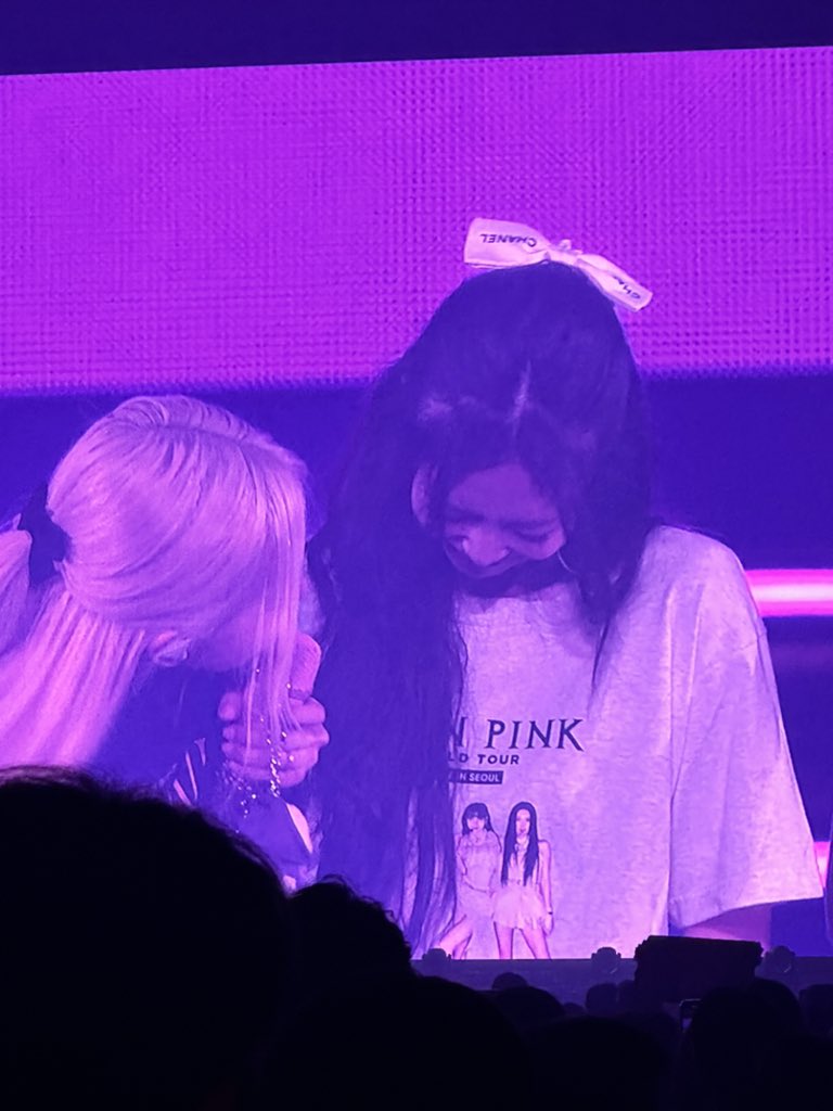 0_w116's tweet photo. 초동안이시네요 제니언니~ https://t.co/BmgJQIircW