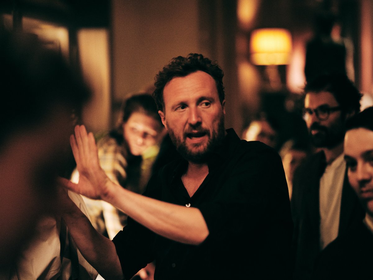 Regisseur Tim Mielants is te gast bij <a href="/FriedlLesage/">Friedl' Lesage</a>. Binnenkort verschijnt ‘Wil’ naar het boek van
<a href="/JOlyslaegers/">Jeroen Olyslaegers</a> . Neemt AI zijn job ooit over? Wat is zijn onzichtbare handicap? Luister later via VRT MAX! #radio1touché