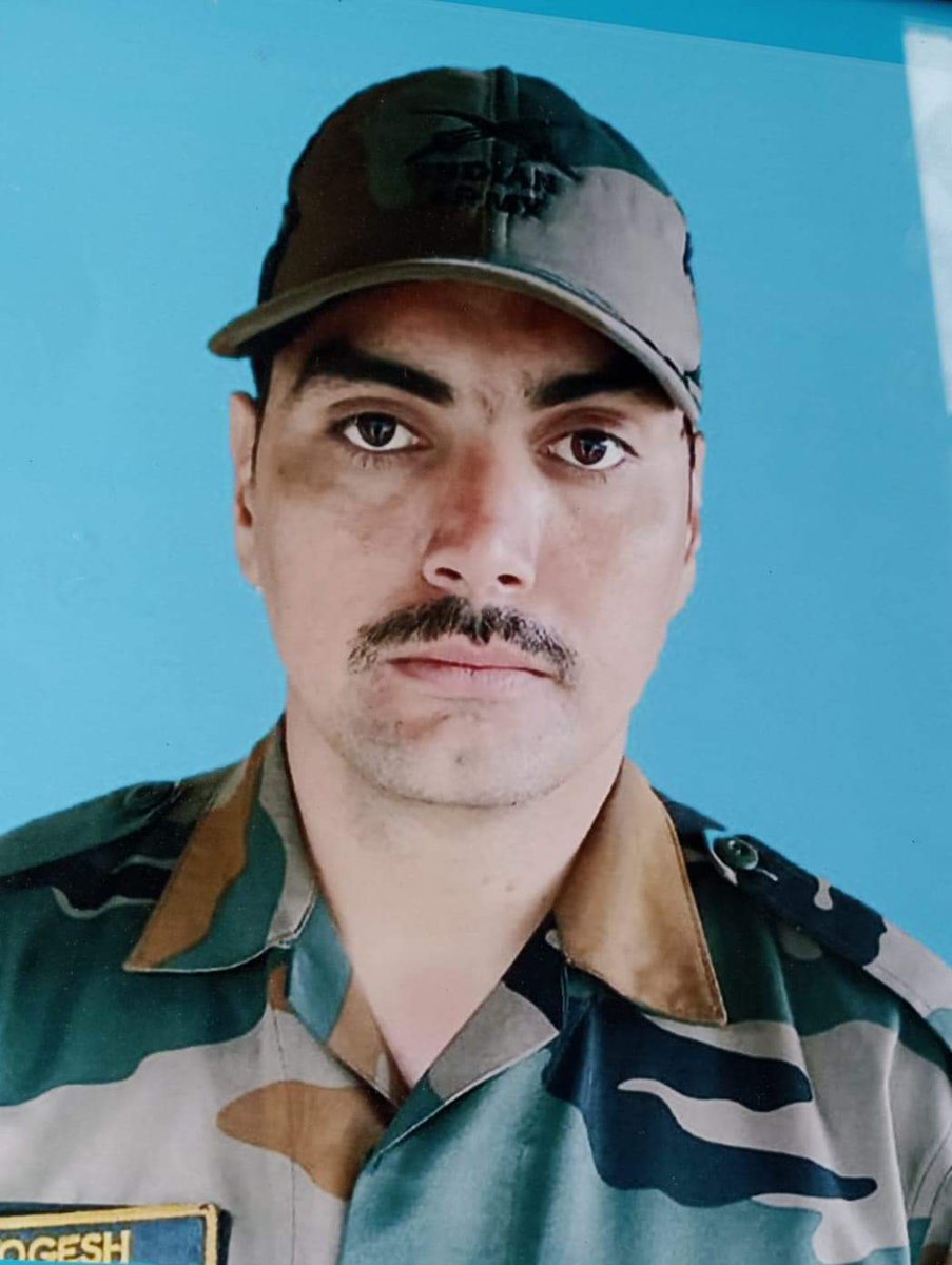 adv_vijayinwc's tweet image. जम्मू कश्मीर में आतंकियों से मुठभेड़ में शहीद हुए चूरू के लंबोर (राजगढ़) निवासी वीर जवान श्री योगेश कुमार जी जाट को भावभीनी श्रद्धांजलि अर्पित करती हूँ। ईश्वर शहीद के परिवार को संबल प्रदान करे।
#Veerjawan