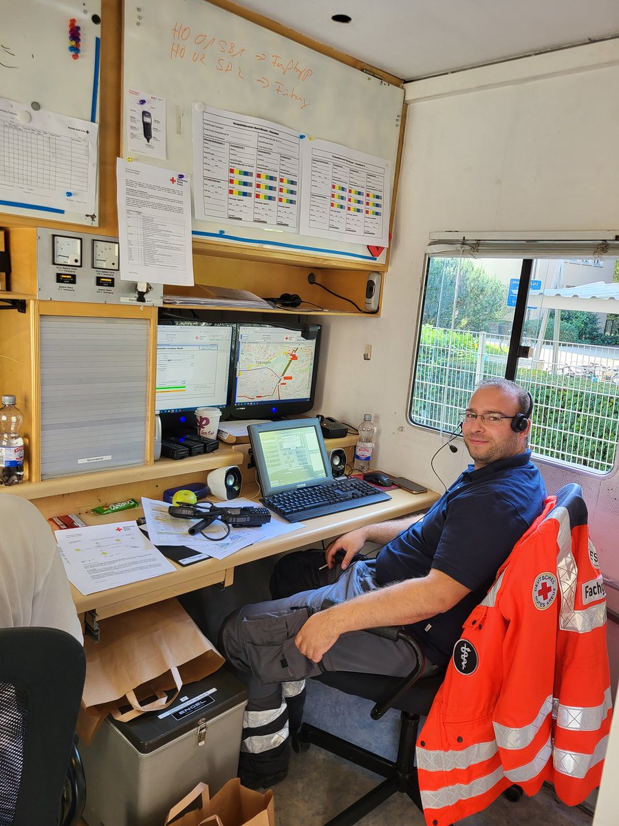 DRK_IuK_Tue's tweet photo. Letzter geplanter #Einsatz für unseren #ELW2. Unterstützung des OV #Tübingen beim #Erbelauf 2023.
Ab dem 06.10.2023 ist unser neuer ELW im Dienst. https://t.co/vUqpxcPdTZ