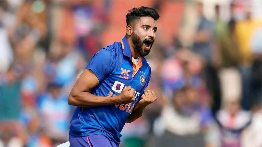 BadgalDimpal's tweet photo. Siraj on fire 🔥🔥 #siraj #viral #sports https://t.co/rdsCbT4CIA
