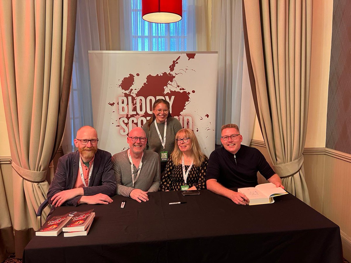 Had an absolute blast at Bloody Scotland Crime Festival in Stirling. Sat on Killer Storylines panel chaired by @FionaAnnCummins and chatted with fellow writers @mjarlidge @colbegg and @Alice_Hunter_1 
#BloodyScotland #crimewriters #greatfun