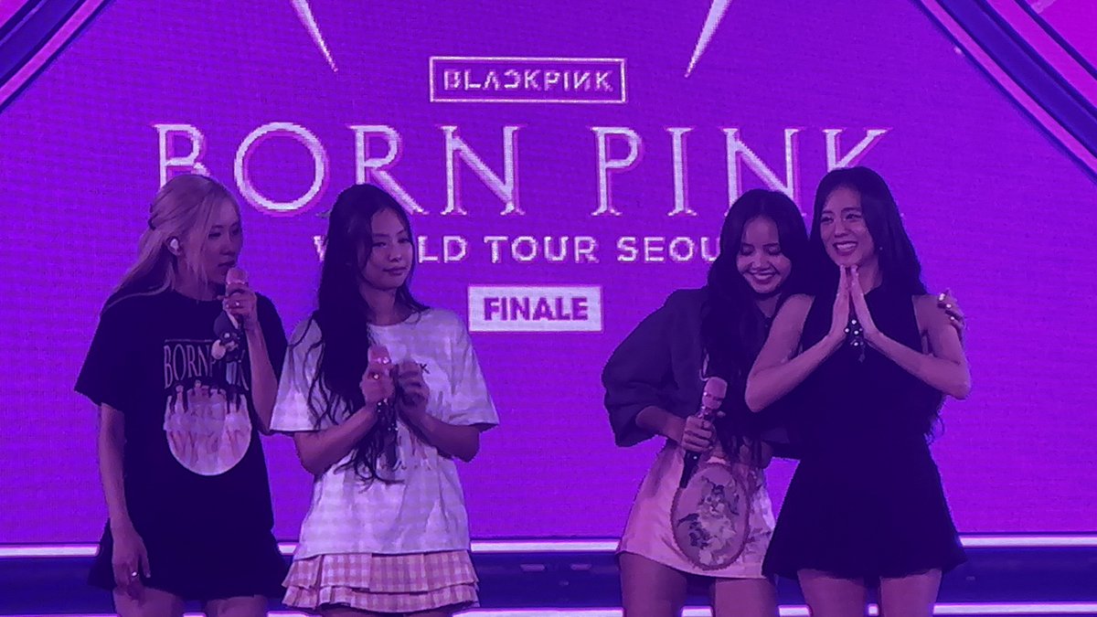 blackpinkbabo's tweet photo. BLACKPINK https://t.co/Bk6zQJT8F3
