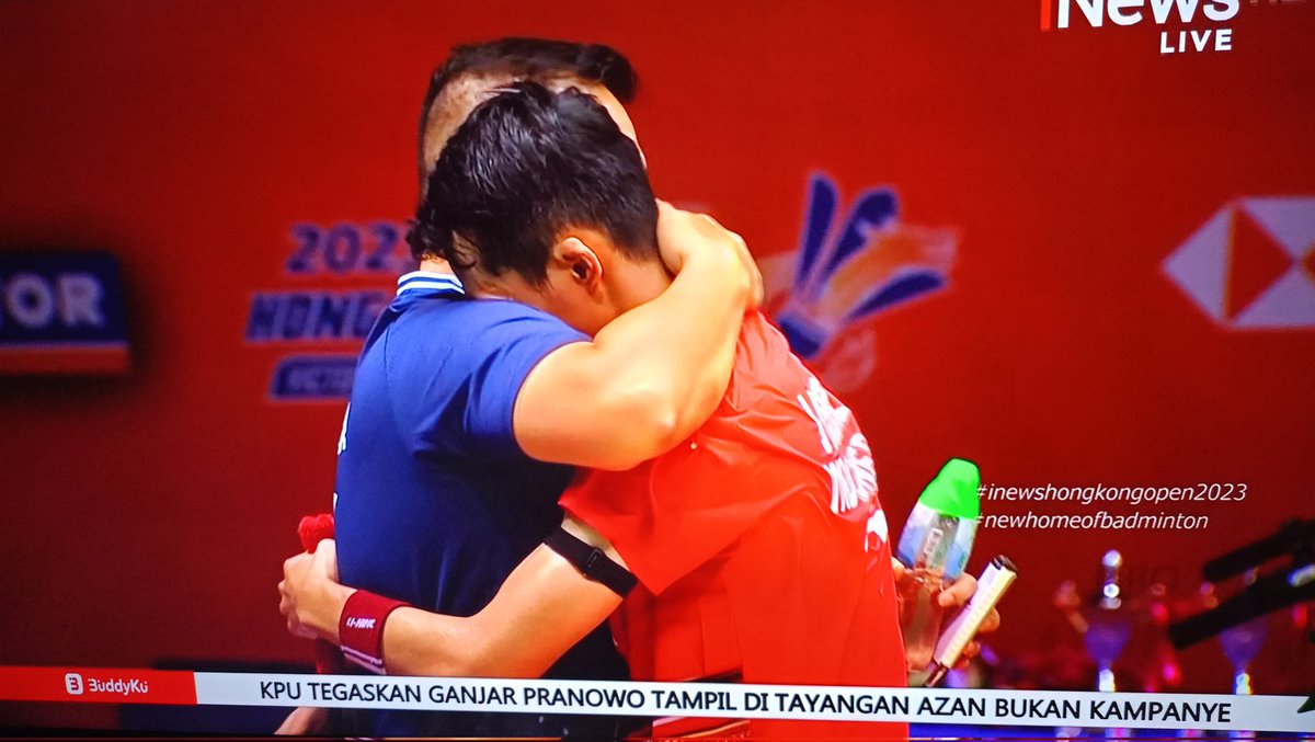 ibuibu2023's tweet image. ㊗🇮🇩JoJo selamat 🏸🎊
西本選手は🇮🇩ギンティン選手に勝ったけど決勝では接戦の末ジョジョに負けちゃった💦
ジョジョ好きやから勝ってほしいし西本選手にも優勝の🥇タイトルとってほしかった🤔複雑。世界の舞台で🇯🇵🆚🇮🇩って他のスポーツであるかな??　
#香港オープン2023バドミントン
#iNewsLIVE