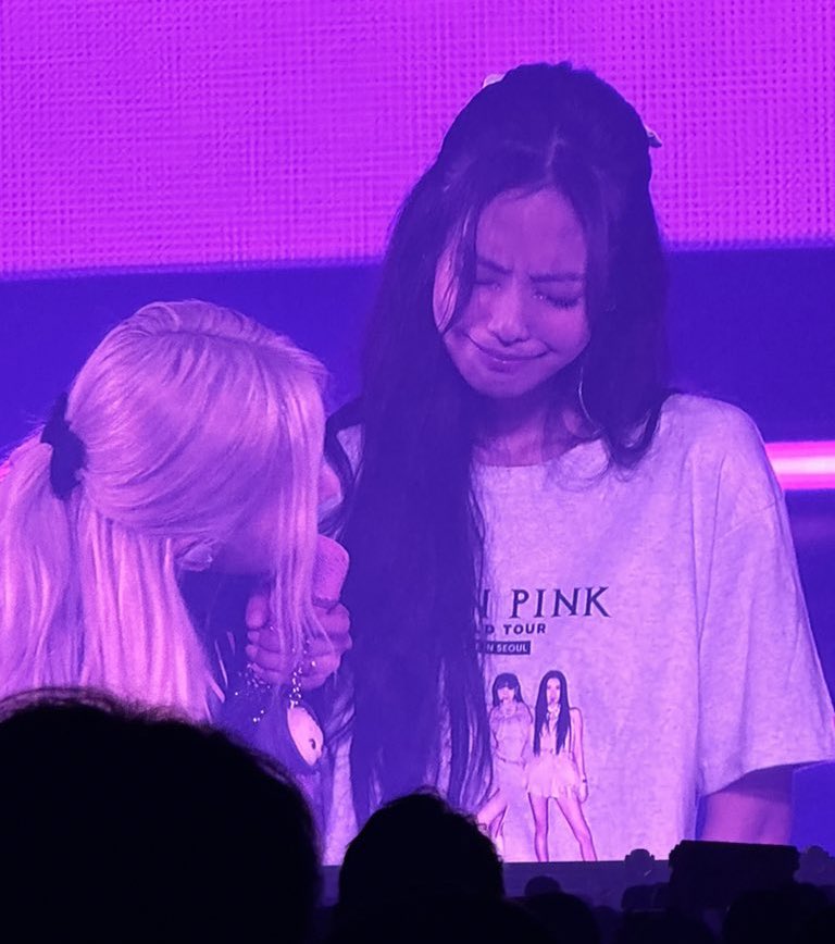 pwoz_2's tweet image. โอ๊ยมึง ช็อตนี้กุไม่ไหวจริงๆร้องตามเจนนี่เลยอ่ะ😭
#BORNPINKinSEOUL_FINALE