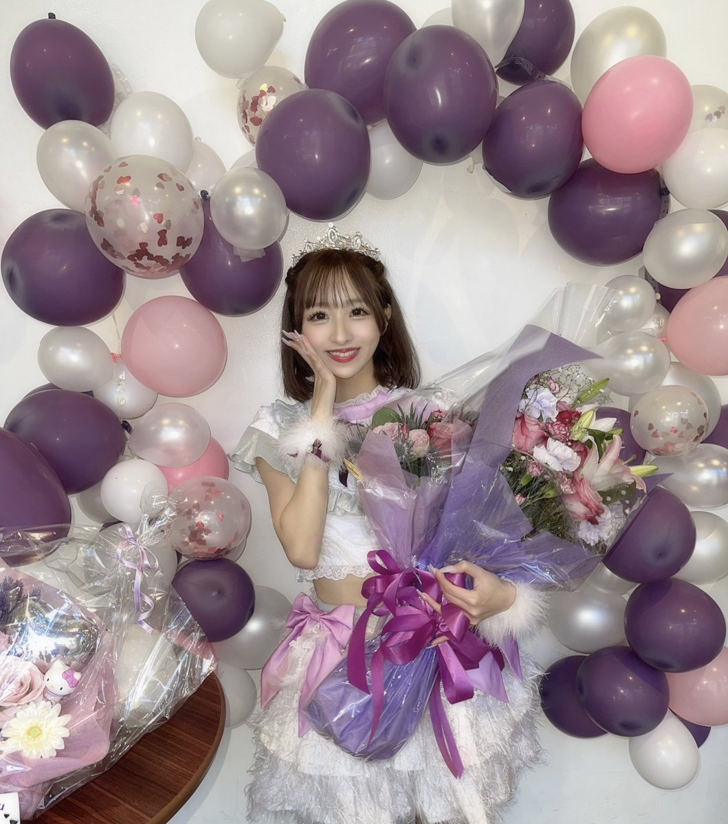 hazuki_1123's tweet photo. おたくのおかげで、
最高すぎるアイドル人生でした。

8年半たくさんの大きな愛をありがとう♡ https://t.co/vJF6VAYC5i