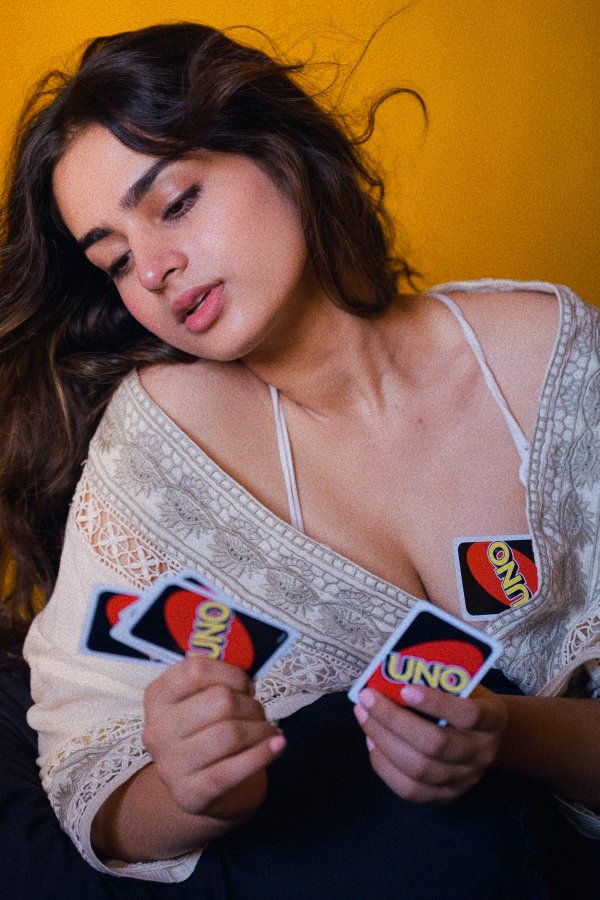 F6OWFqpbUAA8bbH?format=jpg&name=900x900