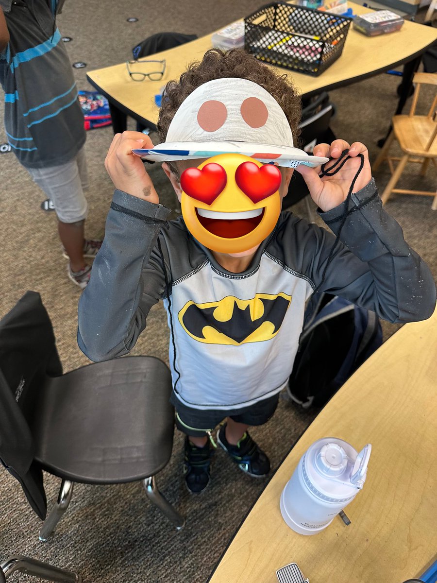 At QHES, our kindergartners learned they had a lot in common with Harbour Seals. They learned both humans and seals use their five senses to observe the world around them. <a href="/QHESPasco/">Quail Hollow Elem</a> <a href="/ngrahamjr/">Norman Graham Jr</a> <a href="/KaraSmucker/">Kara Smucker</a> <a href="/pascoschools/">Pasco County Schools</a>