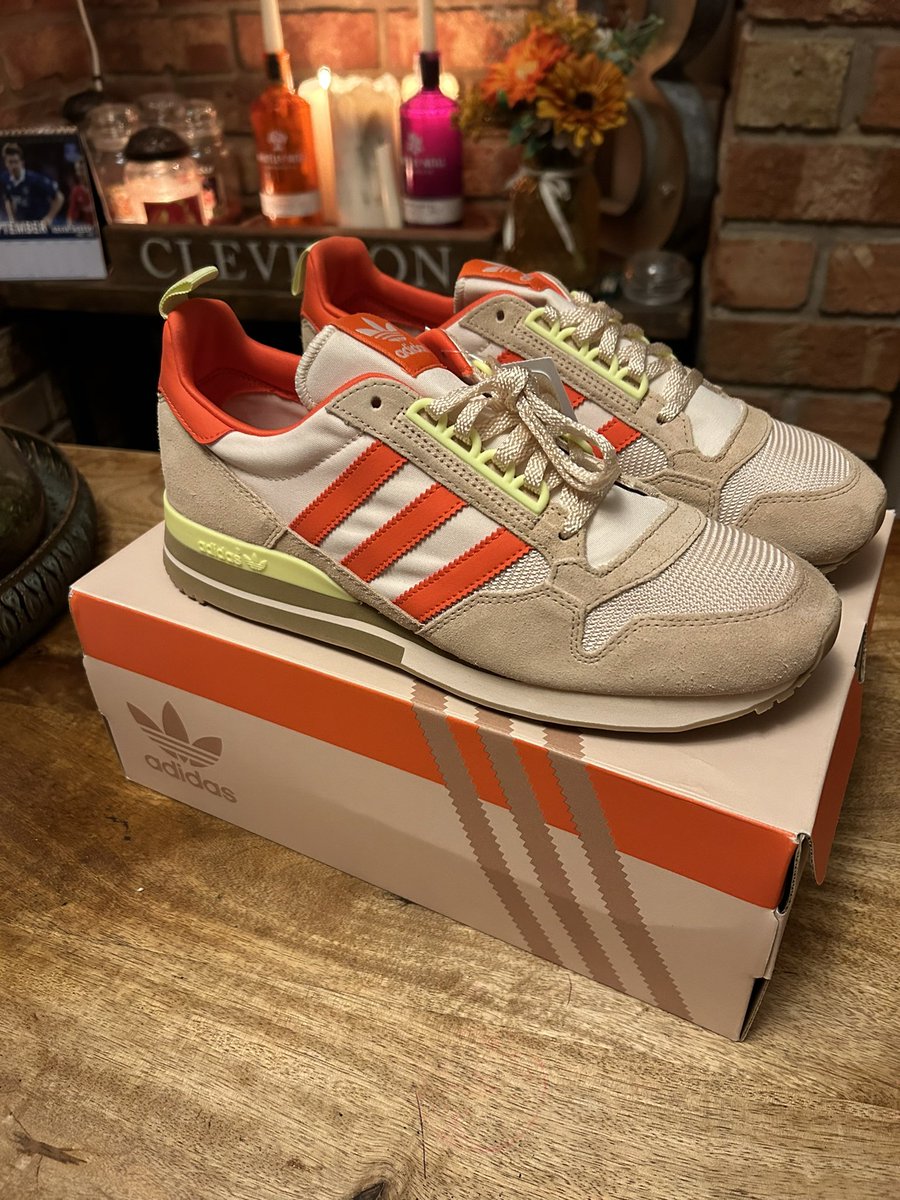 <a href="/adiFamily_/">adiFamily</a> <a href="/T_C__B_S_T/">Typically Casual Buy/Sell/Trade</a> adidas zx500 “Jordan” bnibwt size 9 (fit size 9.5) 

£65 tyd