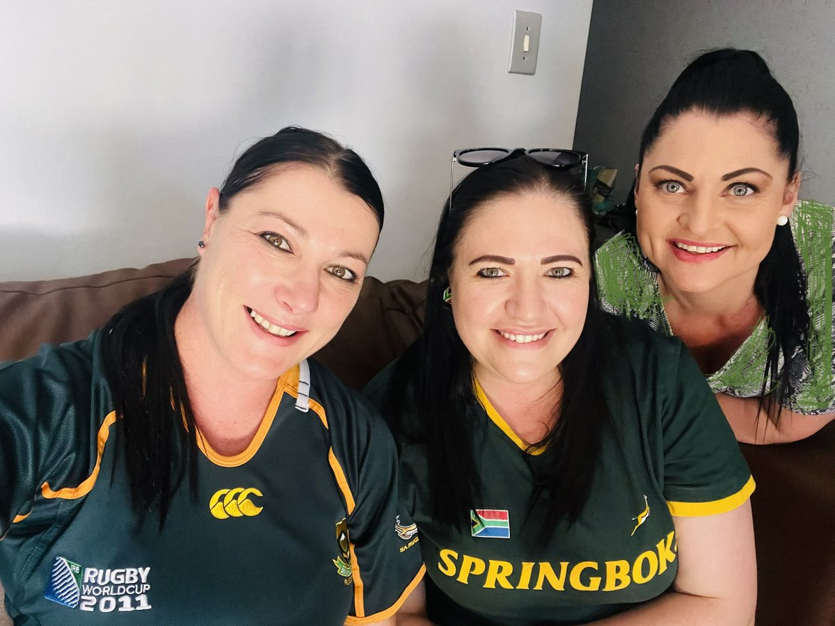 LemyNinja's tweet photo. GOOOOOO BOKKEEEEEE 🏉 🇿🇦 🫶🏻 #friendies #RWC2023 #SAvsRom https://t.co/LZA9jhphhe