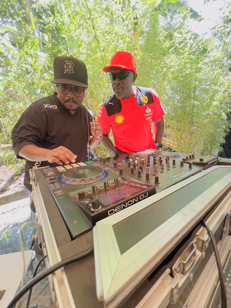 thepaddockxp's tweet photo. Testing one two!! #SingaporeGP loading⦠@ibury_lounge thanks to @jackdanielskenya @kenchickenya and powered by @CapitalFMKenya Us, we do F1. #PaddockExperience https://t.co/luDQsAeYCX