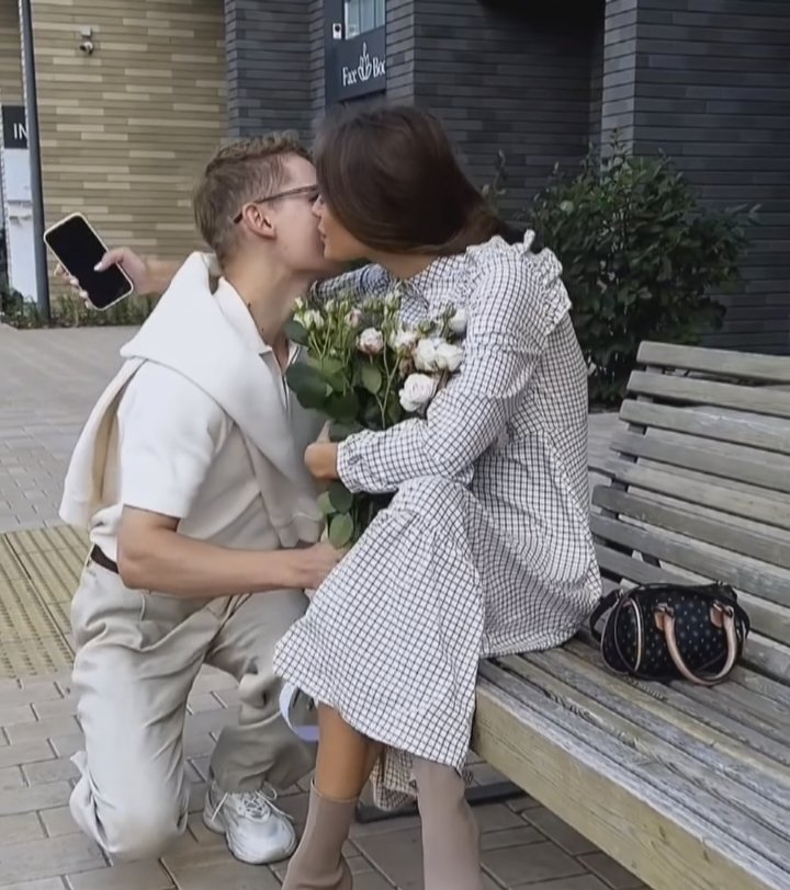 🌹"  *Truth    lifts ...... The    *Heart              Like  *Water Refreshes *Thirst."🌹                               💕.... Rumi ....💕                                             😊💕😊 So  Soft   *Smiley Evening  Wishes  To  my *Souls 😊💕😊