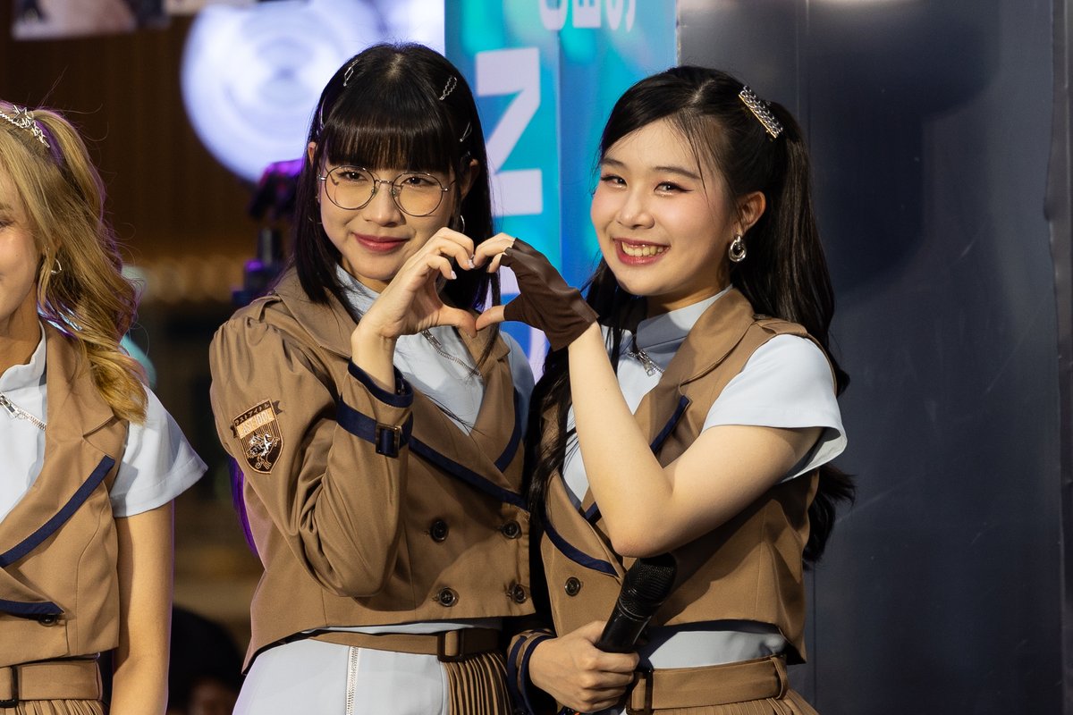 meemiephoto's tweet photo. เรมี่เห็นแล้ว มีมี่ยังไม่เห็น อิอิ
#meemielastidol #remylastidol #LASTGAME_LASTIDOLTH #LASTSINGLE_LASTIDOLTH #LASTSINGLE #FIRSTPERFORMANCE #LASTIDOL #LASTIDOLTH #LASTIDOLTHAILAND https://t.co/0lE8rvGvsb