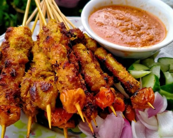 NikYahya2's tweet photo. SATAY MAKANAN PERPADUAN....Jarang benar org tidak suka satay,baik satay ikan,ayam,daging, kambing@perut!Satay ayam kegemaran semua bangsa!Satay boleh dinobatkan sebg Makanan Perpaduan!Minta komen sikit! https://t.co/mbJQ9sGFEE