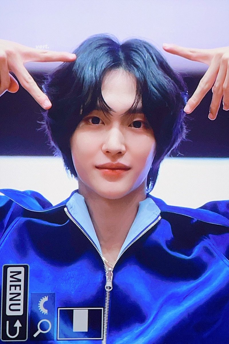 parkwonbinpics's tweet photo. [230917 — SMTOWN &amp; STORE Offline Fan-sign] #WONBIN #원빈

puppy wonbin and cat wonbin 🐶🐱💙 https://t.co/FPM8vtLhId