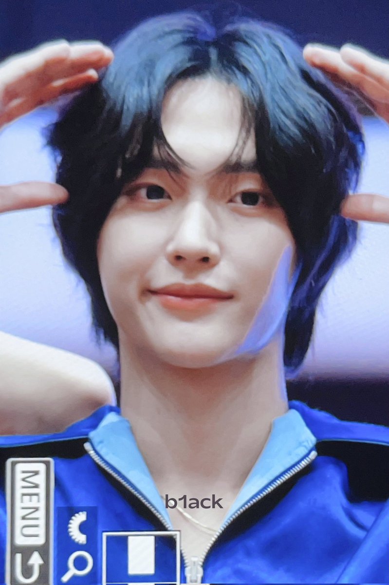 parkwonbinpics's tweet photo. [230917 — SMTOWN &amp; STORE Offline Fan-sign] #WONBIN #원빈

puppy wonbin and cat wonbin 🐶🐱💙 https://t.co/FPM8vtLhId
