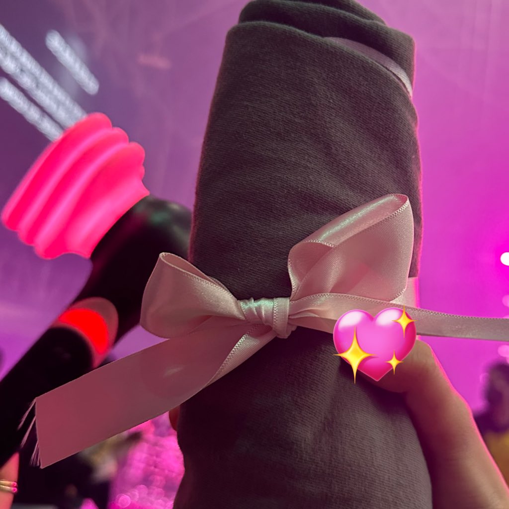 coduddkrl's tweet image. ㅜㅜ....채영아평생따랑해요...🩷💕💞💞💓💗💖💘💟💟💟.......... #rosé