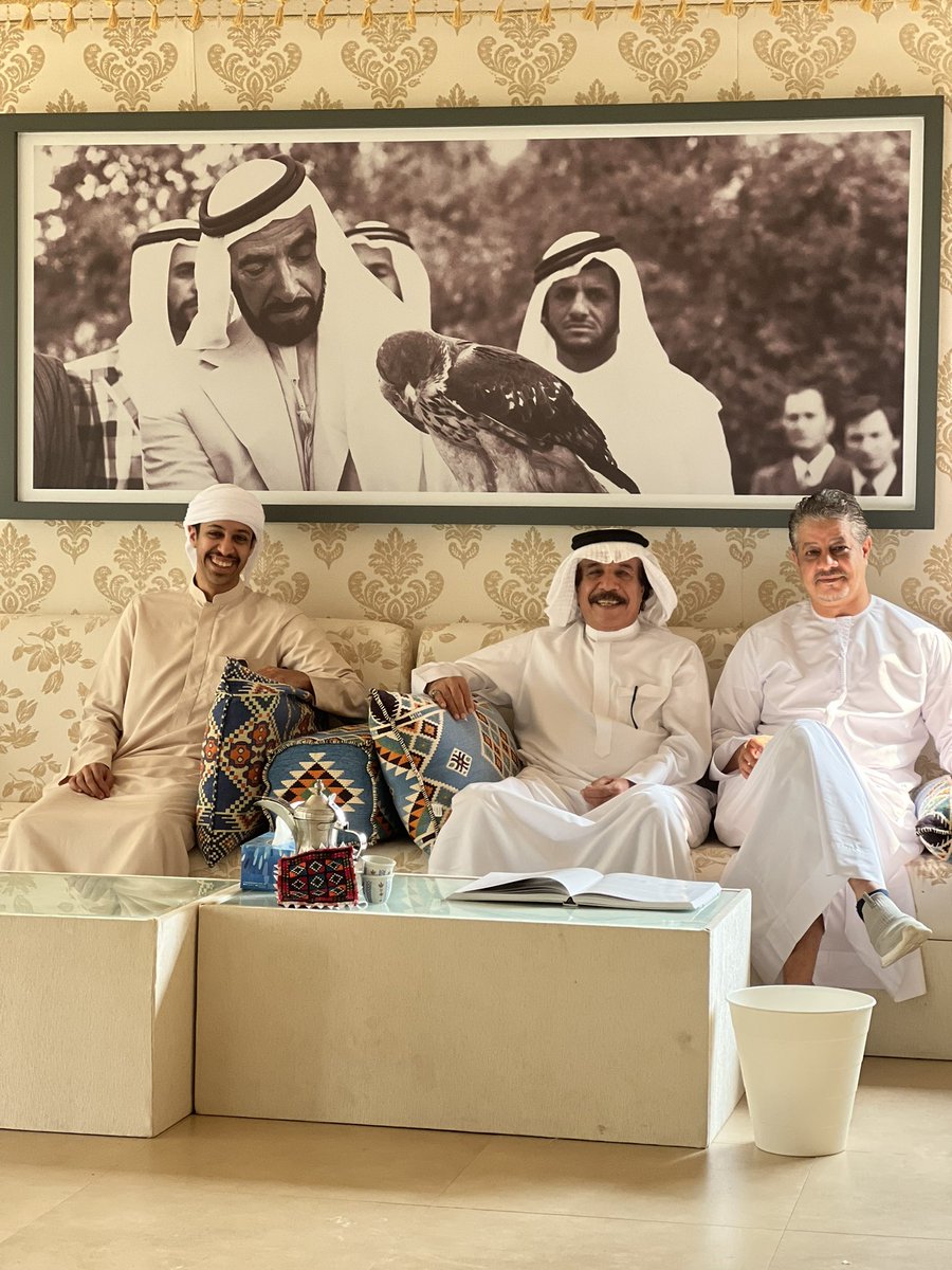 adparty52's tweet photo. تعللنا اليوم انا واخوتي في مزرعة ومجلس اخي/ محمد حواس الصديد في منطقة الباهية في العاصمة #ابوظبي 

تحدثنا عن ذكريات المرحوم والدي حواس الصديد وسيرة حياته والوقائع التي عاصرها وعاشها،

سعيد جدا بعودتي الى #ابوظبي ومسرور بمستوى التطور الذي شهدته عاصمة #الامارات_العربية_المتحدة https://t.co/D9UBHhhKuf
