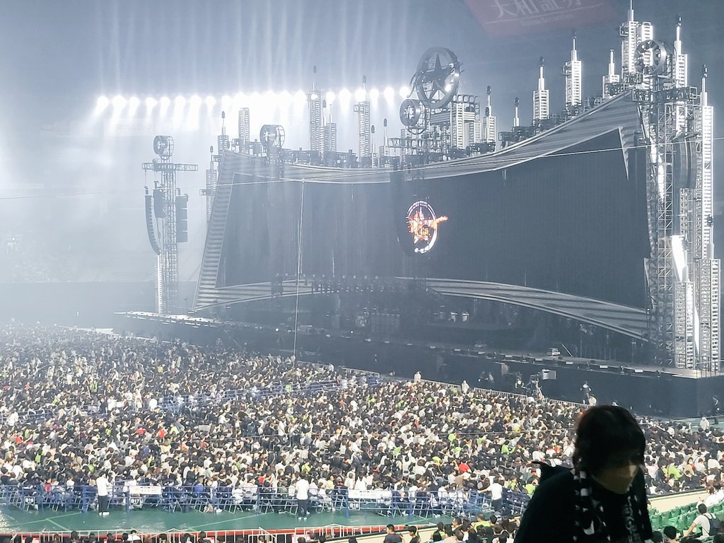 080_no's tweet photo. 最高でした。生涯のひとつの夢が叶った。
#Bz35th https://t.co/nIsBNRnIkQ