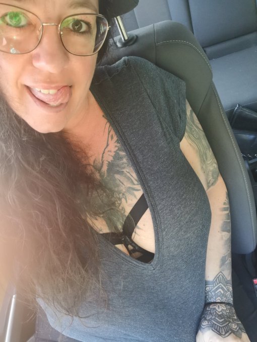 Na was l&auml;uft bei Dir heute noch so?😘🥰 Ich bin beim Autofahren gerade so richtig geil geworden😋😉!!! Na