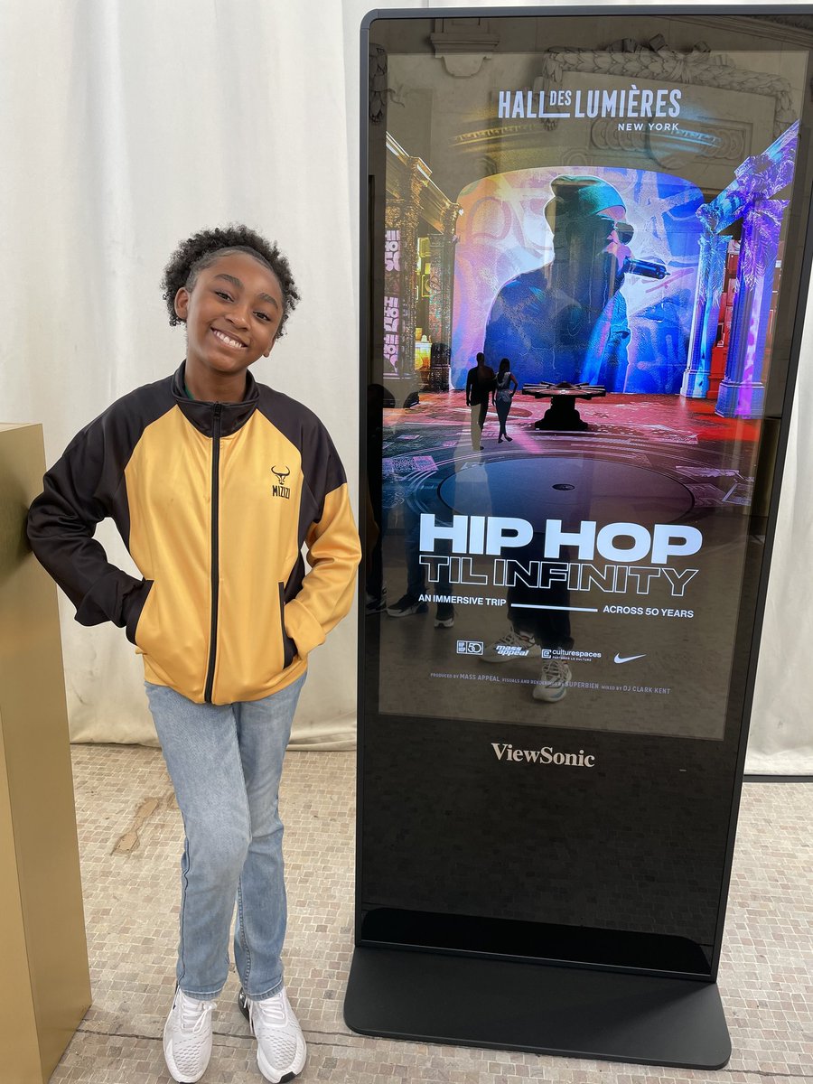 SamaTime12's tweet photo. Maaha Ghana 🇬🇭🤗🥰
Akwaaba to Sunday Everyone 💖
A massive thank you to @halldeslumieres for extending an invitation to me and my family.  We had a great time!  If you ever get a chance, check out @halldeslumieres for a dope experience! #hiphoptillinfinity https://t.co/lPopLnPVTh