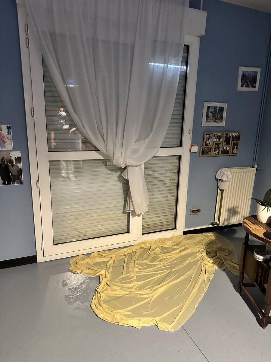 BoidinChristian's tweet image. Après l’épisode Cévenol sur Saint-Martin de Londres @AesioSante visite ce matin à notre Ehpad Athena. Échange avec les pompiers du @PompiersHerault mobilisés sur place.
16 résidents mis en sécurité dans la soirée! Merci à toutes et à tous pour votre engagement . @AesioMutuelle