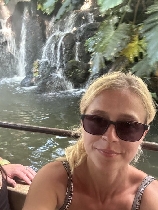 Good Morning!!  I&rsquo;m so exhausted! 😅😴 I also seem to have picked up a cold!  Could only happen to me 😂🤦&zwj;♀️