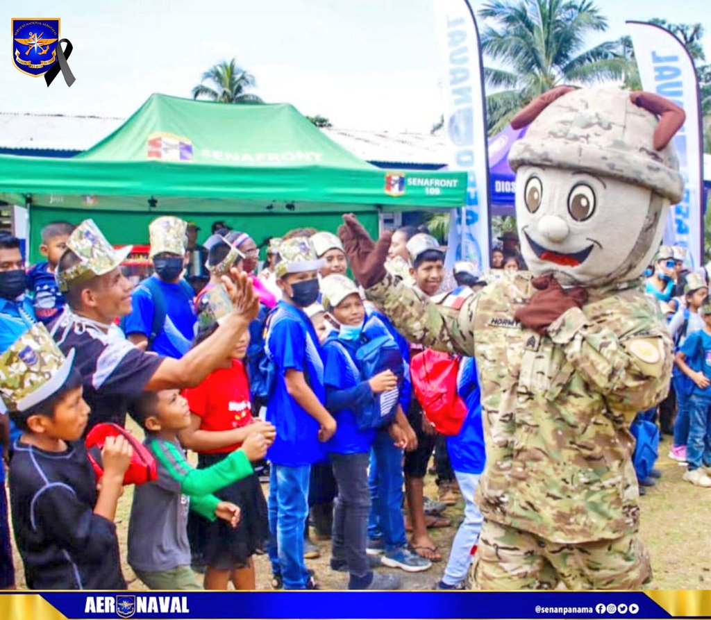 aeronavalpanama's tweet photo. Nuestro trabajo, el compromiso con la ciudadanía y el amor por lo que hacemos, nos hace sentir orgullosos de servir a la patria y portar el uniforme #Aeronaval.

#BuenosDíasPanamá 🇵🇦 https://t.co/lppXxfc5gn