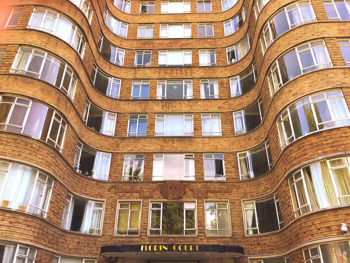 #FunFact @agathachristie: the flat that Hercule Poirot, Whitehaven Mansions is in fact a real block or art deco apartments called Florin Court and sit behind the iconic Barbican Centre complex in London (it’s also a pretty amazing place to visit). 

📸 @sohovoices
