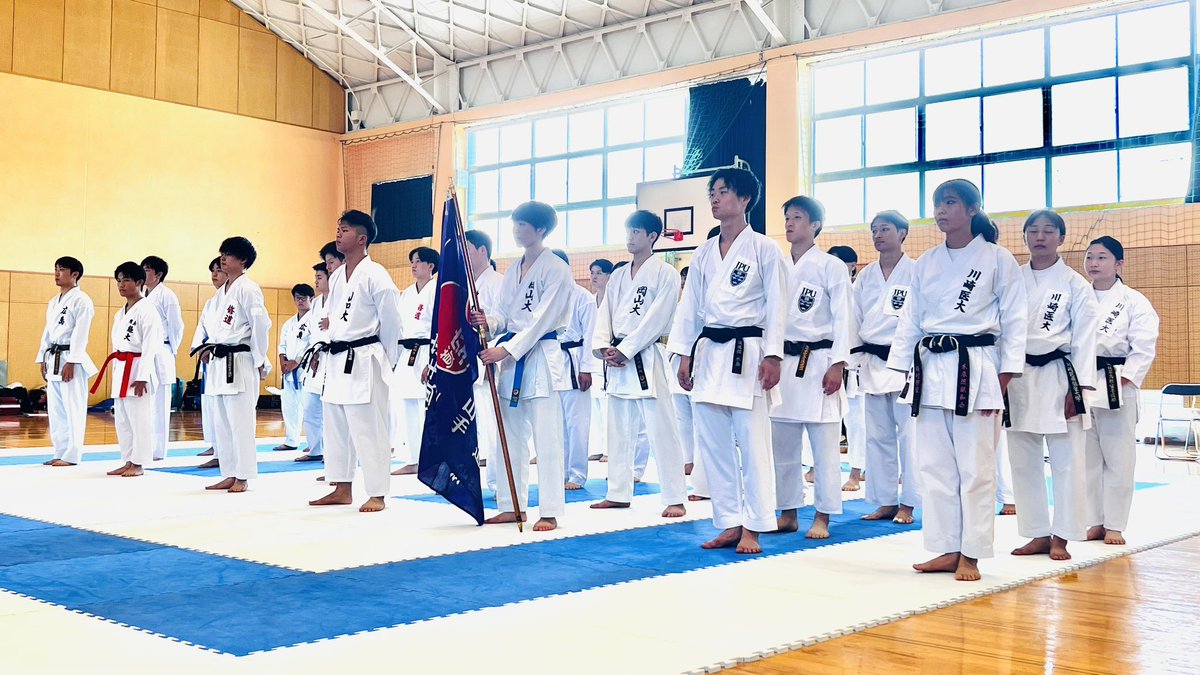 CUKF1963's tweet photo. 第61回中四国大学空手道選手権大会
＊戦績報告＊
● 男子団体組手の部
優　勝　近畿大学工学部
準優勝　山口大学
第三位　岡山大学
● 女子団体組手の部
優　勝　川崎医療福祉大学
準優勝　山口大学
第三位　広島大学
● 男子団体型の部
優　勝　広島修道大学
準優勝　岡山大学
第三位　近畿大学工学部 https://t.co/b3GhO134o0