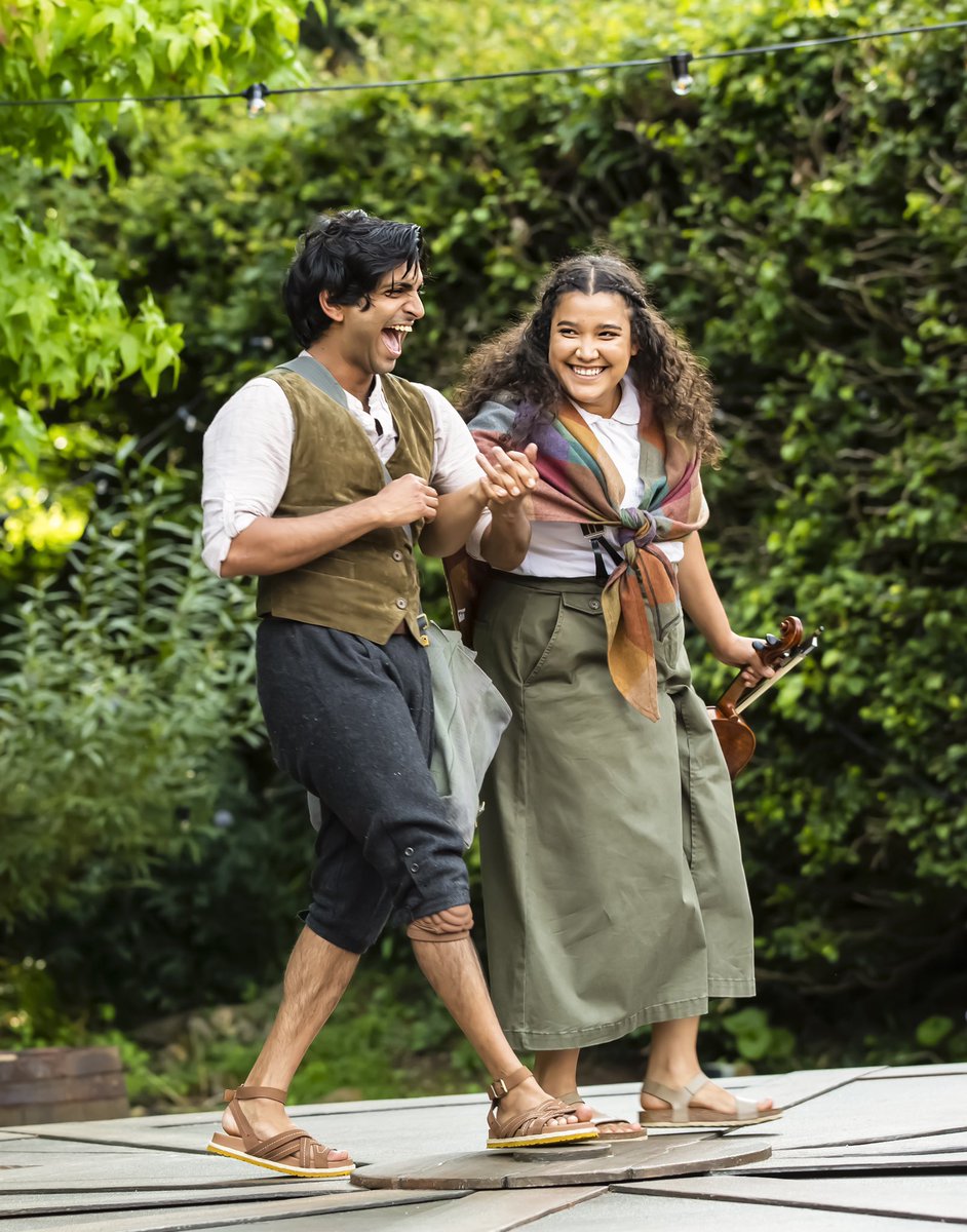 Charlotte Grayson tweet media