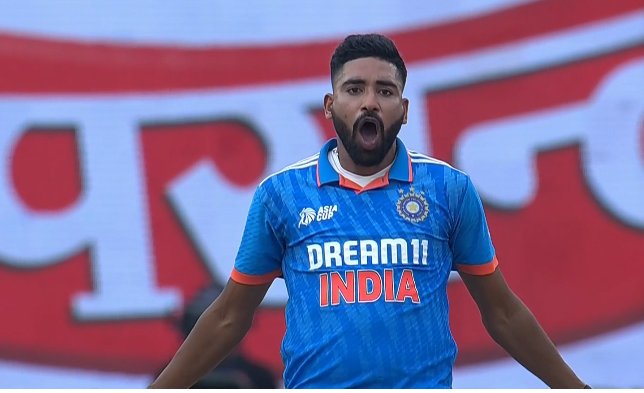 SHIVDAY33399733's tweet photo. Great performance by #Siraj 
Siraj becomes the first Indian to take six wickets in the Asia Cup final 👌
@mdsirajofficial 
@INDvsSL https://t.co/WC7XJQeqj8