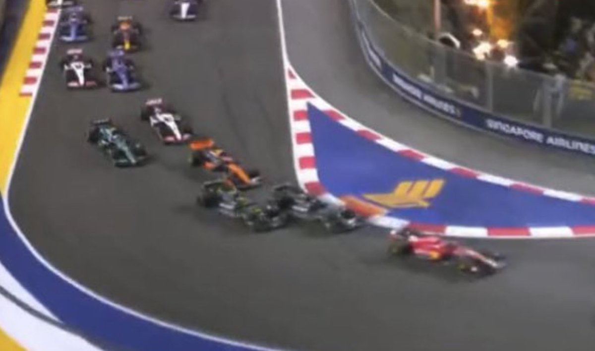 BradleyPhilpot's tweet photo. When has anyone EVER let a car “back” through who was never ahead of them in the first place? #bizarre #F1 https://t.co/Bs12EC4WS5