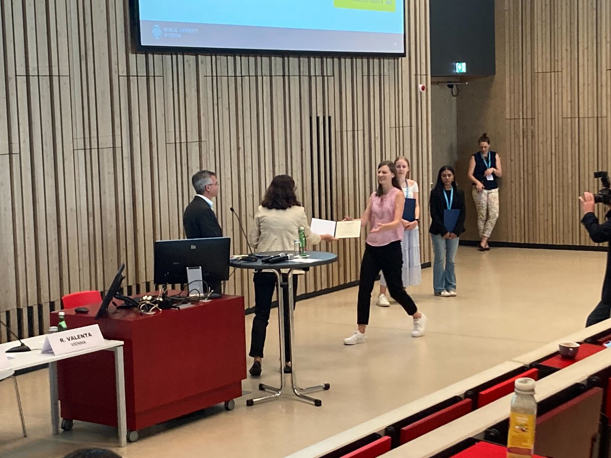 Loewi_Ligands's tweet photo. Congratulations @Dusica07Ristic @AnnaLueger @amooslechner and Melanie Kienzl for their presentation &amp; awards at the Austrian Society for Allergology and Immunology meeting in Linz!  These
@MedUniGraz colleagues represent some of the excellent research being done in our division! https://t.co/Bu64inDEzX