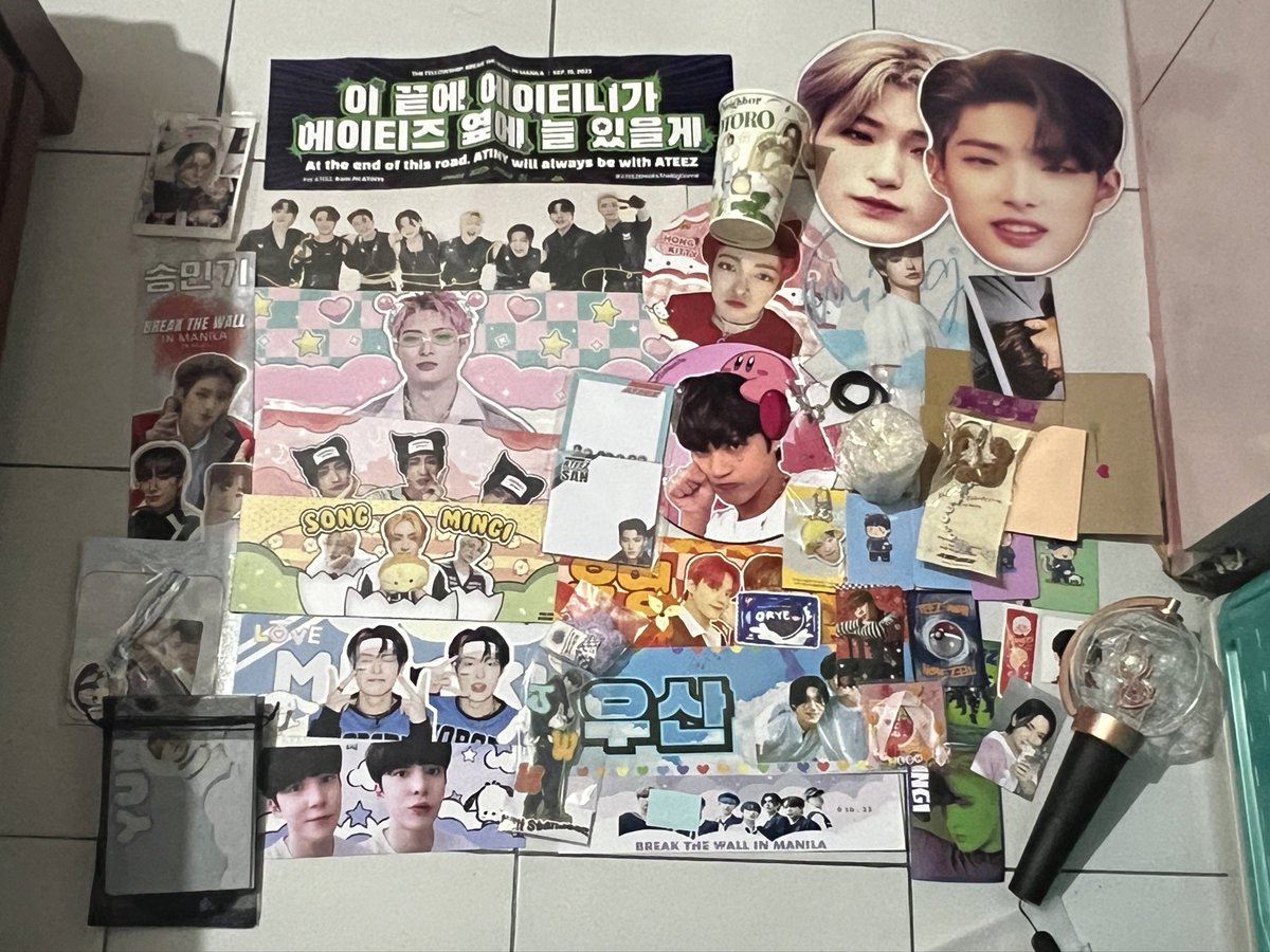 mkai_chan's tweet photo. freebies i got yesterday.Thank you so much sa mga namigay. 

I appreciate all talaga. Nag stand out yung pa muffins, kimbap at obcorz etong efficascent talaga. I love you all atinys https://t.co/pQ3HgjACEC