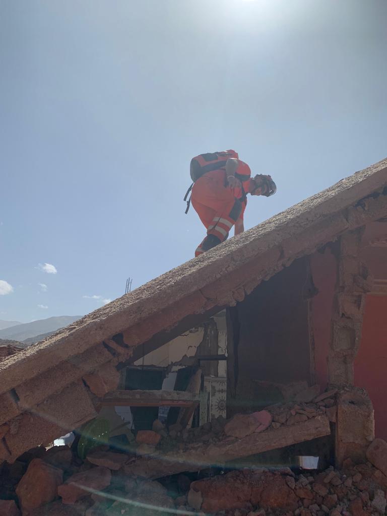 The UK ISAR team are continuing their work in Morocco searching for survivors and treating the wounded. Conditions are challenging but the team are working hard 

#ukisar #searchandrescue #MoroccoEarthquake