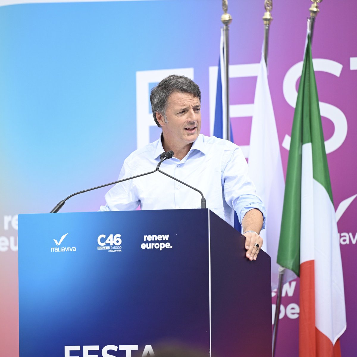 matteorenzi's tweet photo. Eravamo quasi mille oggi a Santa Severa. Italia Viva è più in forma che mai: siamo l’alternativa a questo Governo inconcludente, siamo l’alternativa a questa opposizione ideologica. 
Il #Centro è il futuro, in Italia, in Europa. https://t.co/Cp6XVHch3J