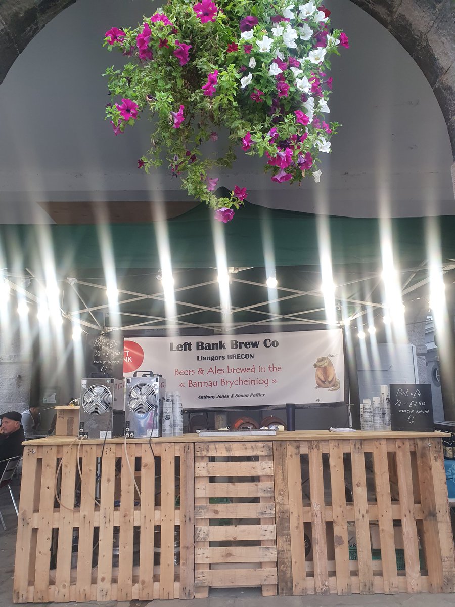 Left Bank tweet media