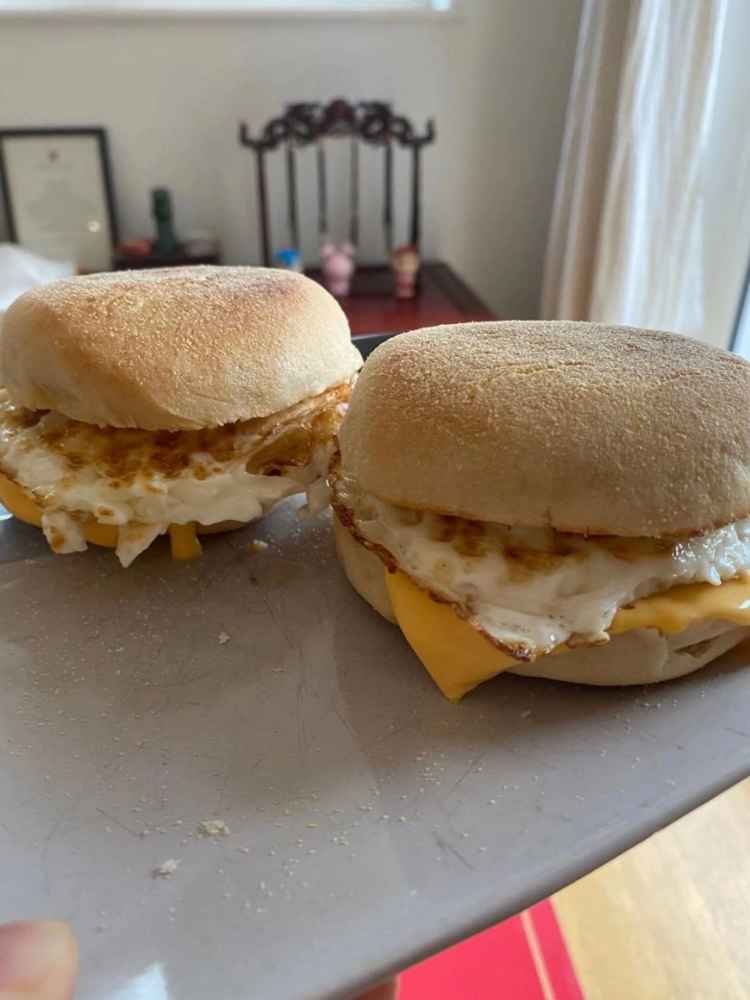 marywang114's tweet image. Savor the perfection of every bite with our Classic Angus Beef Burger. Juicy, flavorful, and simply irresistible. 🍔🔥
#MeToo
#Huw Edwards
#Brand
#Fred West
#20mph
#Prince Andrew