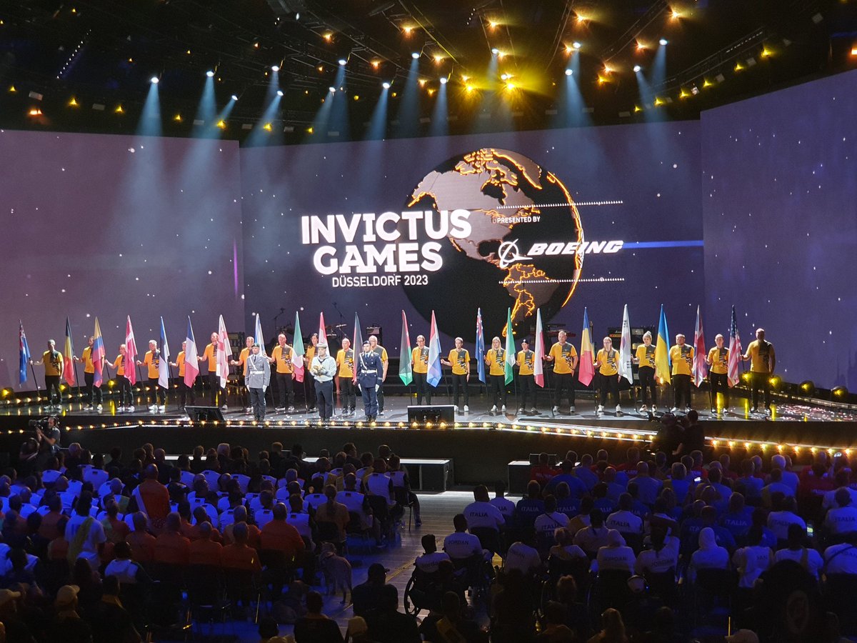 What a blast! Mit einer fulminanten Ceremony gingen die Invictus Games gestern zu Ende. A home for respect wahrlich! Allen Athleten meinen tiefsten Respekt!! 👏👏👏
I AM INVICTUS
<a href="/InvictusGamesDE/">Invictus Games Düsseldorf 2023</a> <a href="/BMVg_Bundeswehr/">Verteidigungsministerium</a> <a href="/Deutsches_Heer/">Heer</a>